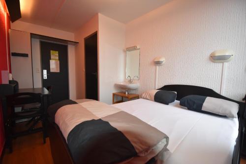 Auberge de Jeunesse HI Paris Le d'Artagnan in 20th - Menilmontant