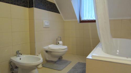 Bathroom, Appartment Kastelo Victoria in Zalacsany
