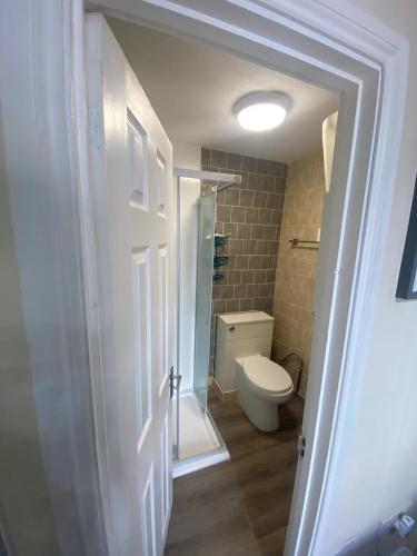 NEAR BEACH - S - First Floor Small 1 Bedroom - SELF CHECK IN
