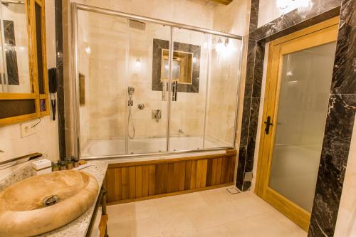 Imperial Cave Suites & Spa Room Type - Deluxe Twin Room