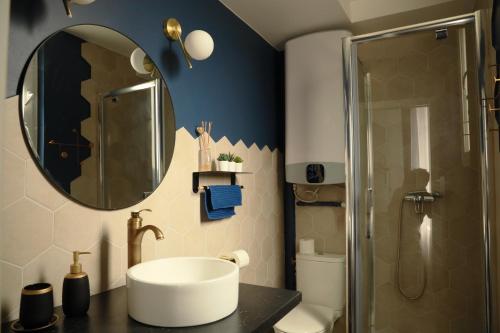 Bathroom, Reves Paisibles - Choisy - Saphir in Choisy-le-Roi