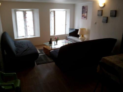 . Duplex 2 au centre de MIRECOURT