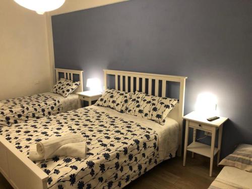 1 queen bed, 1 twin bed