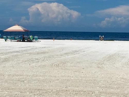 Island House Beach Resort 2N - image 7