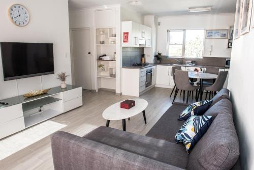 Lotus Stay Manly - Apartment 29G - image 10