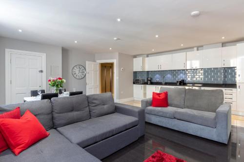 Deluxe Central City Of London Apartments, , London