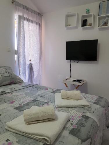 Studio Apartment Lili 3