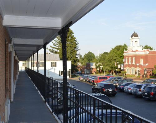 Olde Towne Inn Ideally located in the prime touristic area of Manassas, Olde Towne Inn promises a relaxing and wonderful visit. Featuring a complete list of amenities, guests will find their stay at the property a c