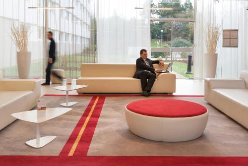 Lobby, Hotel Mercure Paris Le Bourget in Le Blanc-Mesnil