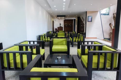 布內格洛斯尼斯廣場 Nice Place Bunglows