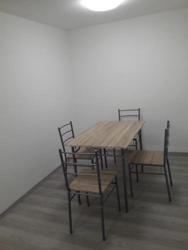 Apartman V Podbabe, Praha (fotografie 4)