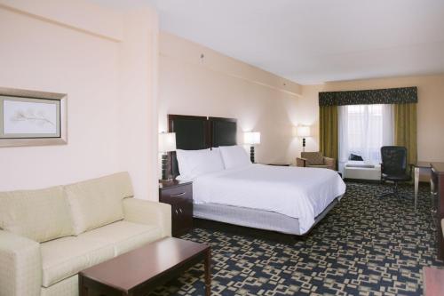 Holiday Inn Express Hotel & Suites Raleigh Sw - At Nc State