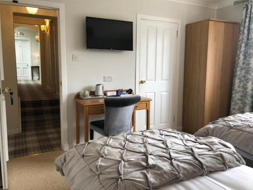 Ballifeary Guest House - image 12