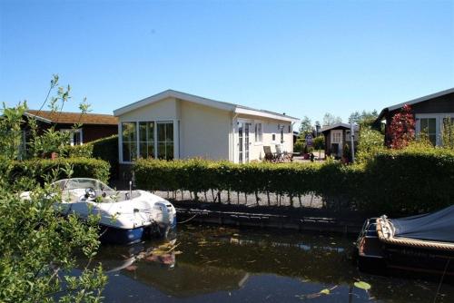 Resort Venetie Chalet nr.42 in Giethoorn