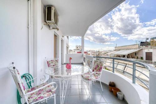 Cosy and Confortable, Atene