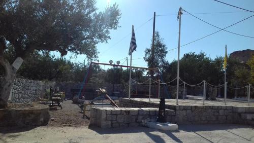 ΤΟ ΠΥΡΓΟΣΠΙΤΟ ΤΗΣ ΑΝΝΕΖΟΥΛΑΣ ANNEZOULA'S CASTLE