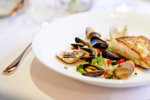 Їжа та напої, Logis Hotel Restaurant du Moulin in Мальмеді