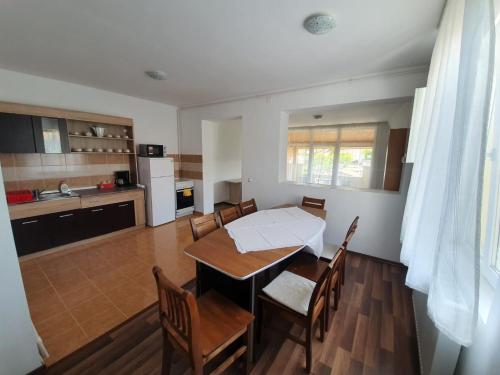 STUDIO APARTMENTS in อัลบา ลูเลีย