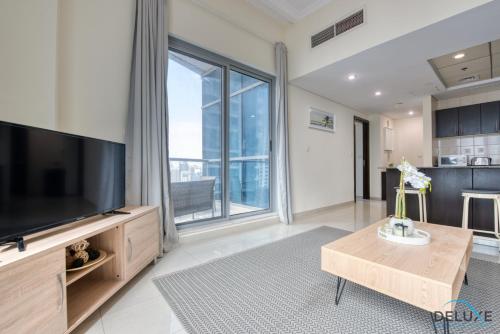 Overlooking Marina Canal 1BR Close to Mall, Promenade & Beach, Bay Central 1, Dubai Marina by Deluxe Holiday Homes, Dubaï (photo 9)