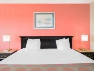 Ramada by Wyndham Edgewood Hotel & Conference Center in Edgewood, USA