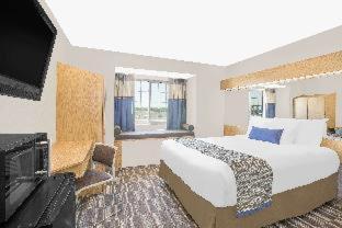 Microtel Inn & Suites by Wyndham Ames