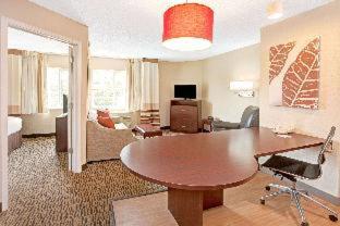 MainStay Suites Northbrook Wheeling in 惠靈