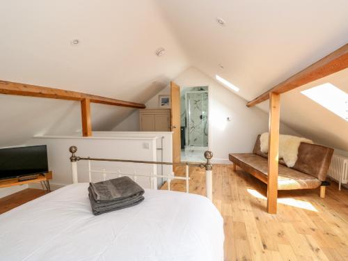 The Coach House - image 11
