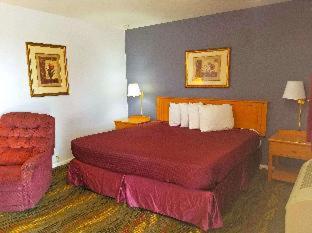1 double bed, 1 twin bed