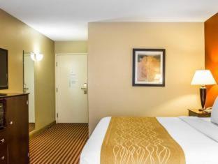 Comfort Inn and Suites Dayville