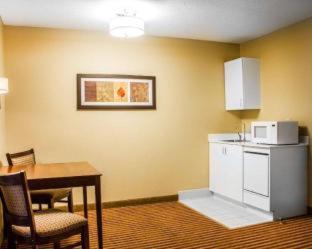 Comfort Inn and Suites Dayville