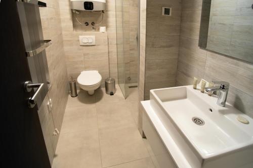 Belvedere Hills Luxury Apartments and Spa - image 2