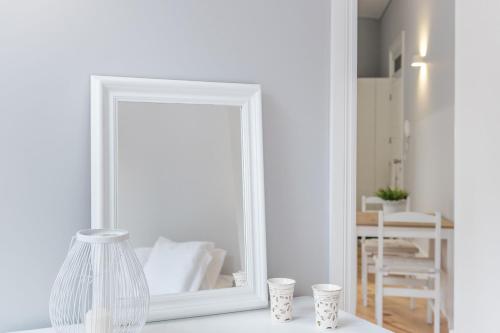 LovelyStay - Porto Windows with AC by central station