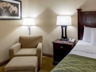 Best Western Paramus Hotel & Suites