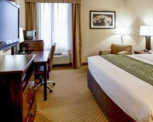 Best Western Paramus Hotel & Suites