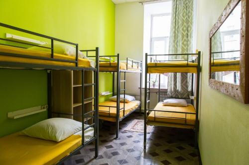 Hostel Ugolok - image 12