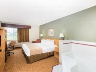 Ramada by Wyndham Spirit Lake/Okoboji