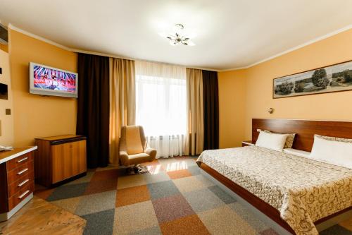 Hotel Briz - image 2