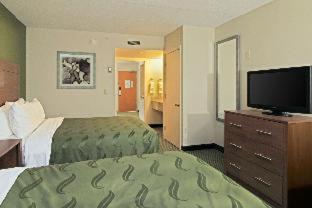 Quality Suites Lake Wright - Norfolk Airport