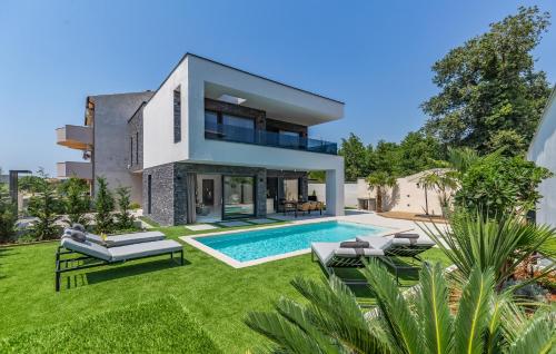 Superb Design Villa Medulin - Accommodation
