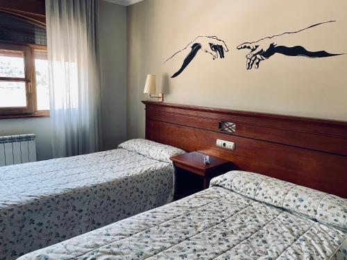 2 twin beds