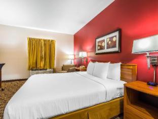 Quality Inn & Suites Chesterfield Village