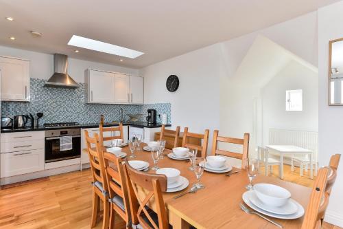 Fantastic Stays at Camden 4