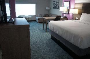 La Quinta by Wyndham Lafayette Oil Center photo