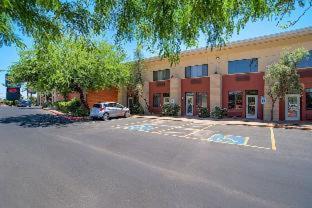 Quality Inn and Suites Phoenix NW - Sun City in Surprise