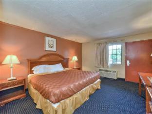 Red Carpet Inn-Stamford