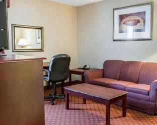 Clarion Inn and Suites Airport Grand Rapids