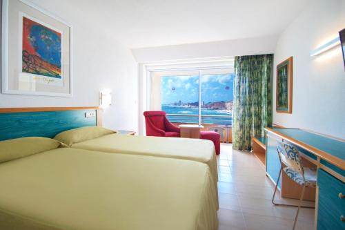 Double or Twin Room with Terrace