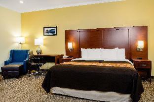 Comfort Inn Monterey Peninsula Airport Hotel