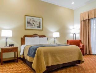 Comfort Inn Monterey Peninsula Airport Hotel