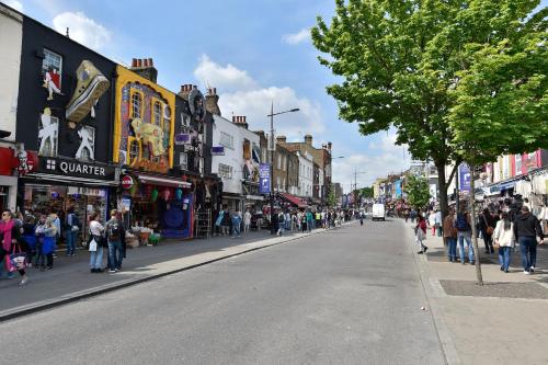 Fantastic Stays at Camden 3
